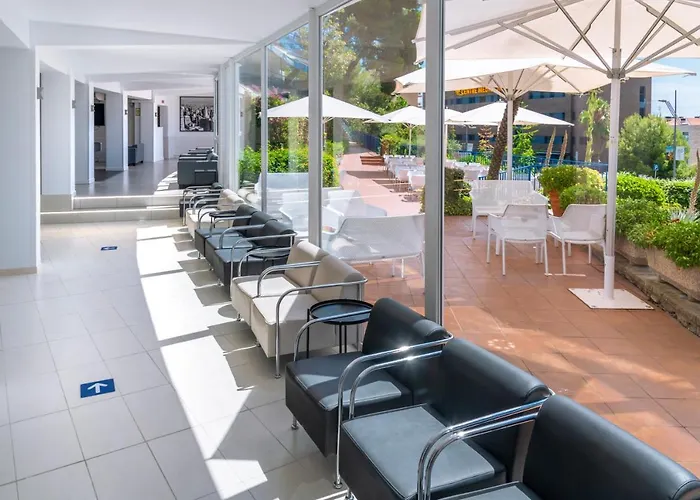 Готель Vegas 4*